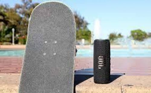 Buy JBL Flip 6 Waterproof Bluetooth Speaker Online in India at
