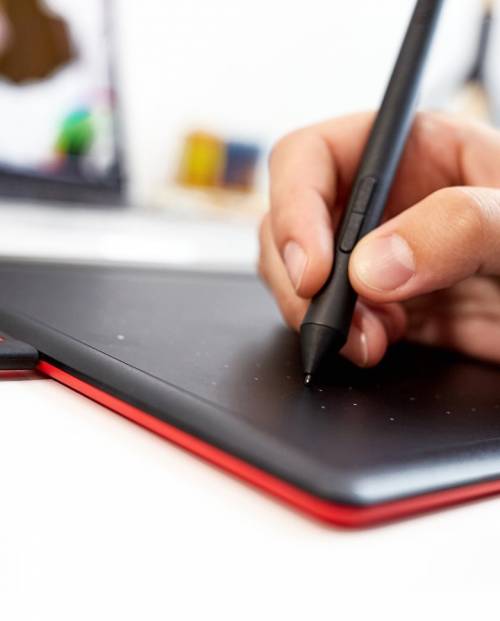 Buy One By Wacom Ctl-672/k0-cx Graphics Tablet Online At Best