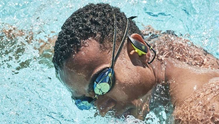 Swimming Pool Best Headphones For Swimming 2020 Bluetooth Headset