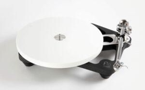 Rega Planar 10 turntable With Rb3000 tonearm zoom image