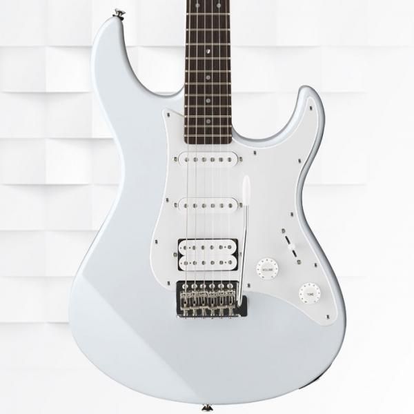 Yamaha Pac012 Pacifica Electric Guitar With Gig Bag zoom image